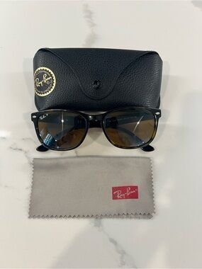 Women’s Ray-Ban Sunglasses
